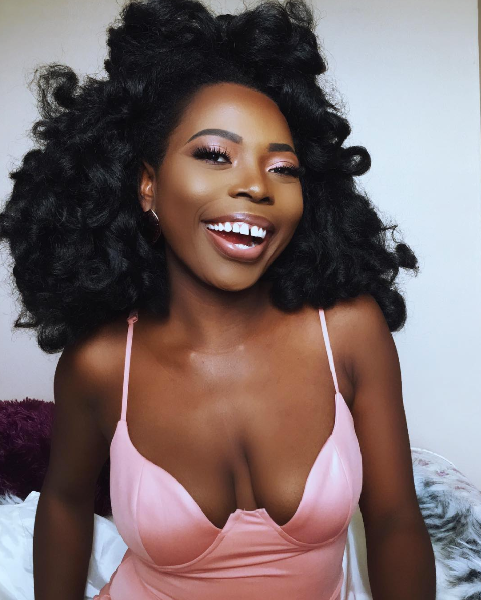 15 Beautiful 4C Blowout Hairstyles You'll Want To Try

